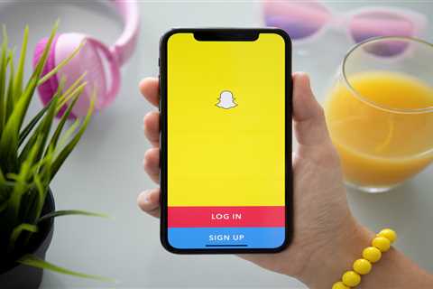 Snapchat Launches My AI: A New Social Media Chatbot via @sejournal, @kristileilani